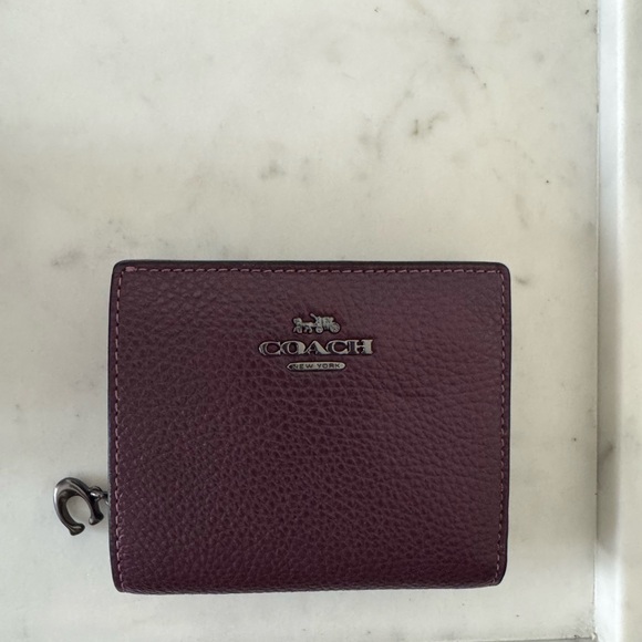 Brand new COACH wallet - Picture 1 of 6